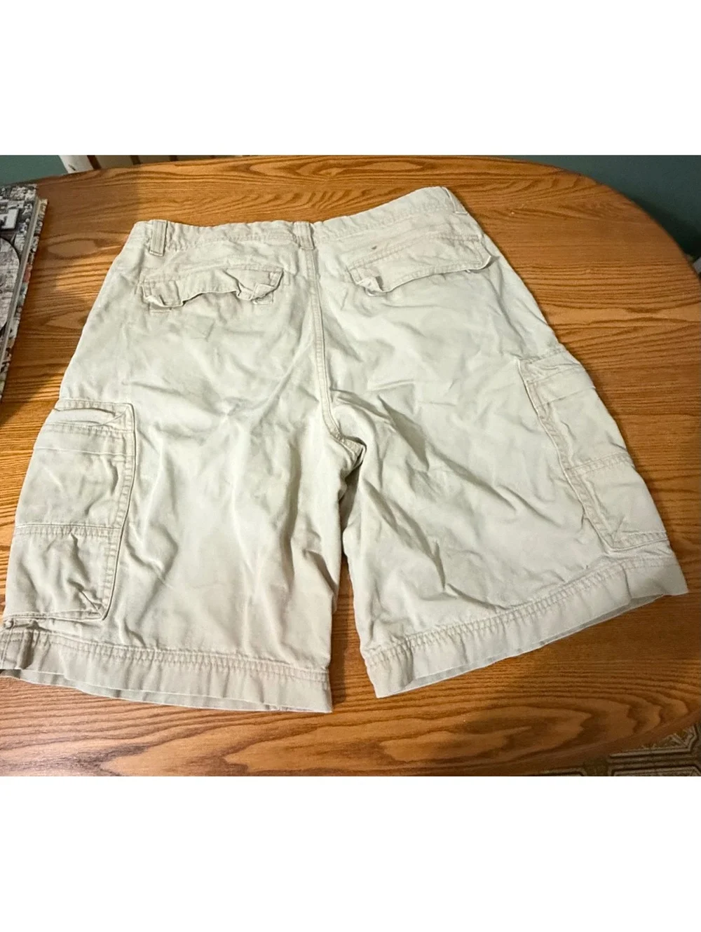 Gap factory men’s khaki cargo shorts 100% cotton size 34